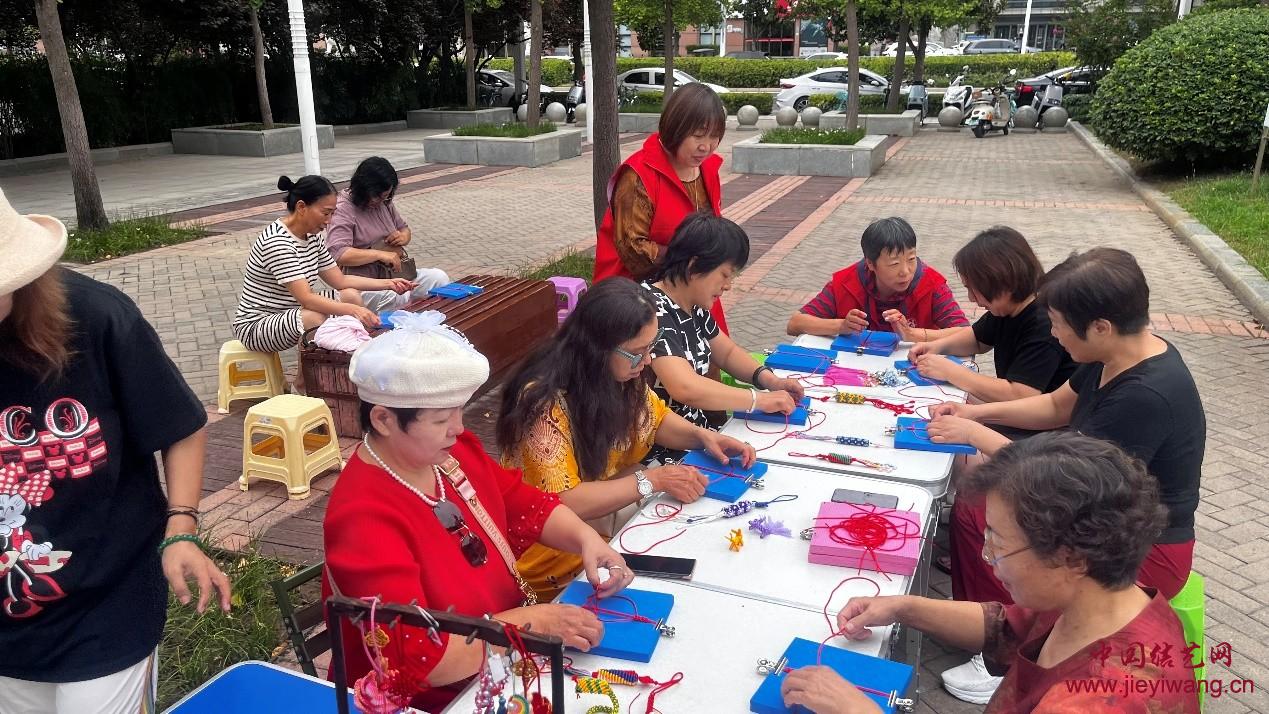 中国结艺网现任等级达标考核小组组长 方晓东 简历及作品