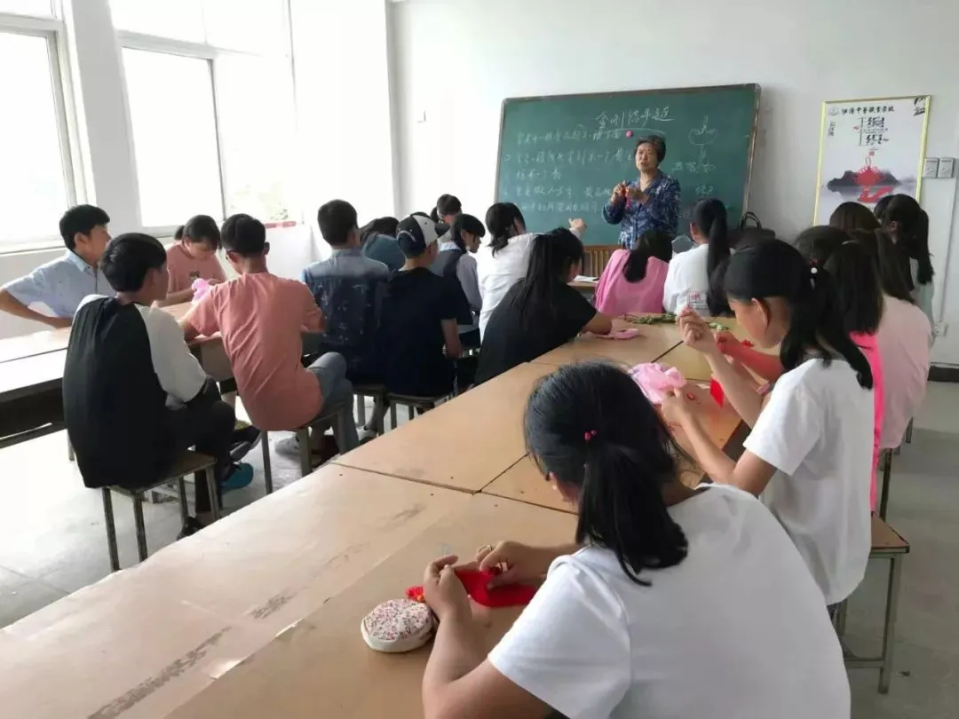 朱书清:一根彩绳织非遗 匠心传承中国结 朱书清:一根彩绳织非遗 匠心传承中国结