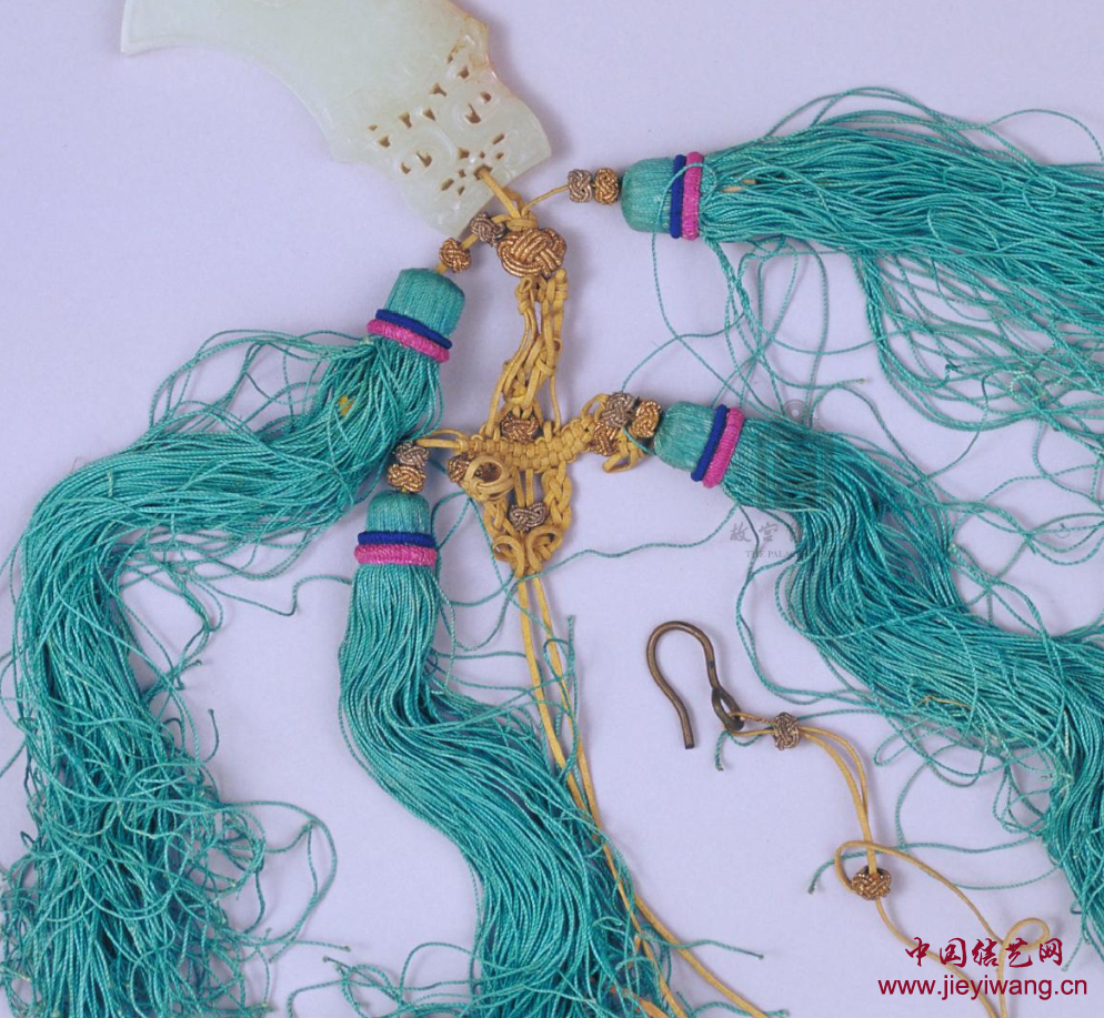 故宫博物院馆藏中的双喜配饰盘长组合挂饰(高清图) 故宫博物院馆藏中的双喜配饰盘长组合挂饰(高清图)